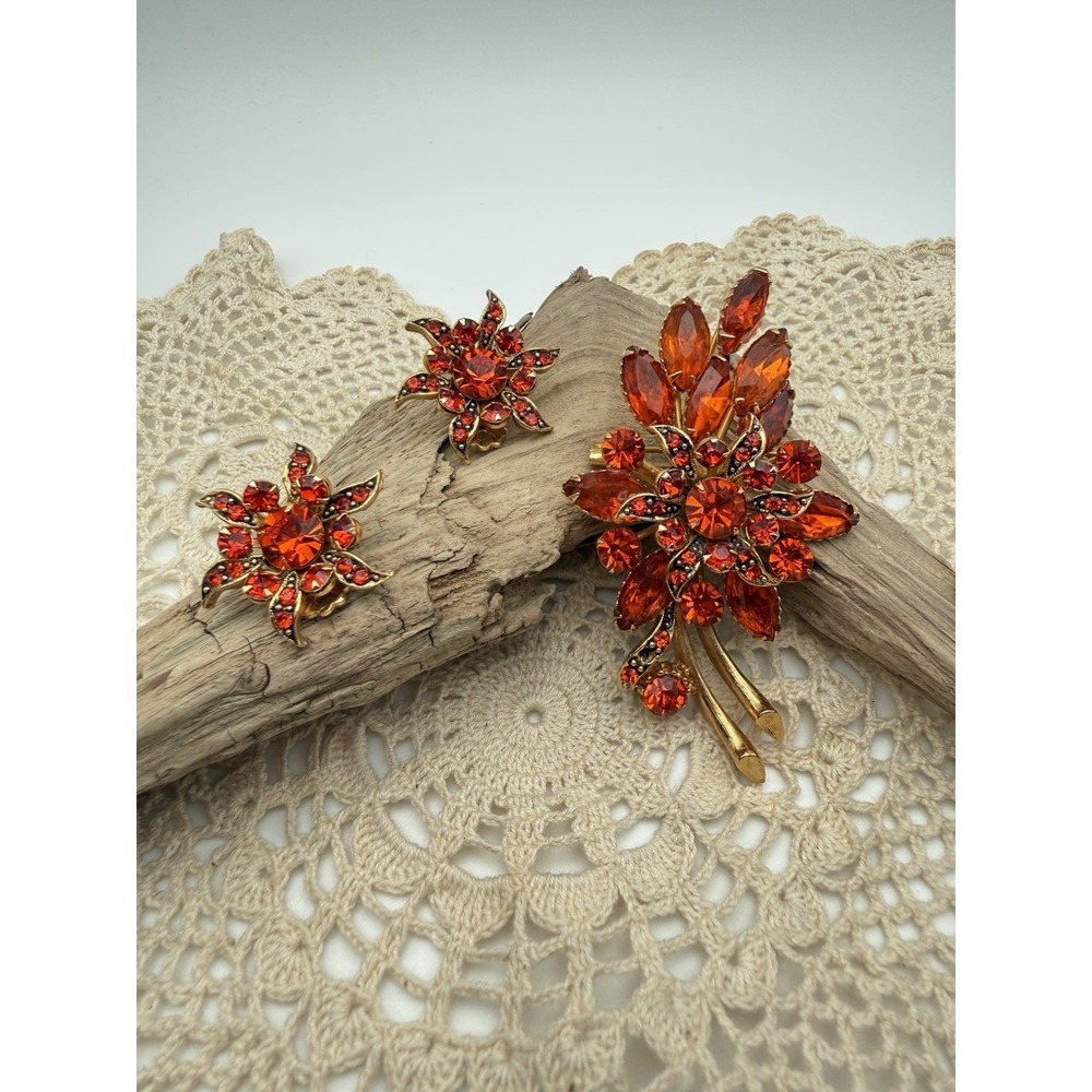 Vtg BEAU JEWELS Stunning Burnt orange large brooch matching earrings gold tone
